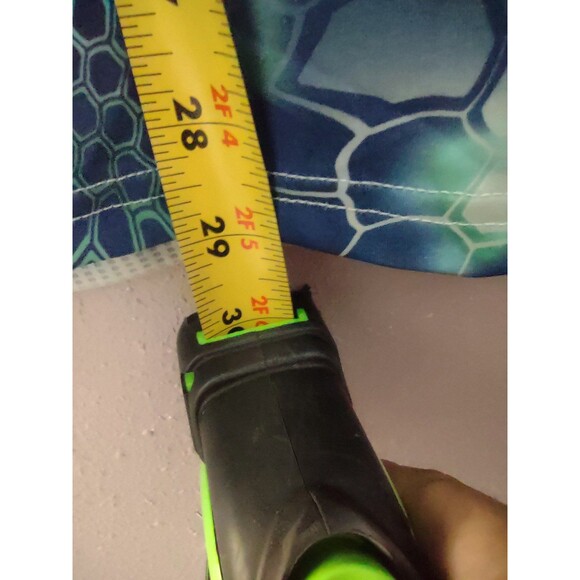 HUK Fishing Men's Long Sleeve Performance Fabric Size Medium - Picture 8 of 8